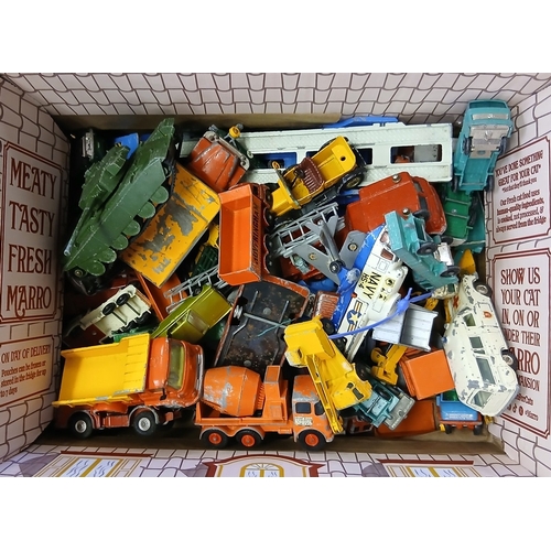 571 - Collection of die cast vehicles