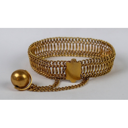 60 - Heavy 18ct gold bracelet - Approx 44.2g