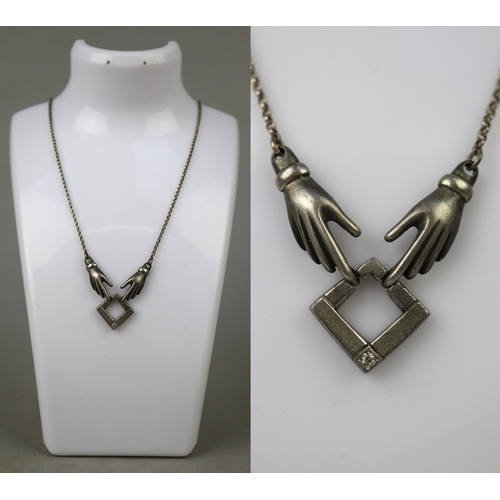95 - White metal necklace&nbsp;