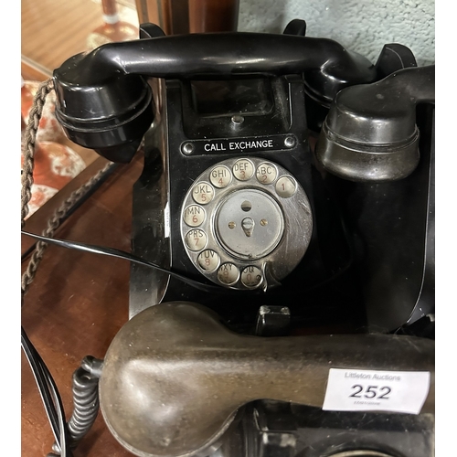 252 - Collection of vintage telephone's