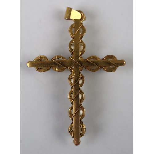 37 - 18ct gold cross pendant set with pearls - Approx 4.4g