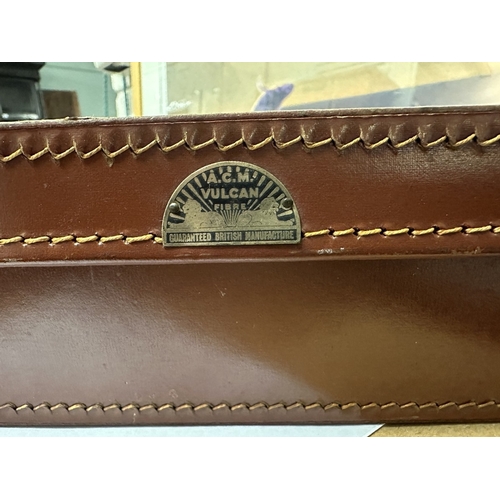 401 - Collection of vinyl 78&rsquo;s in vintage leather case