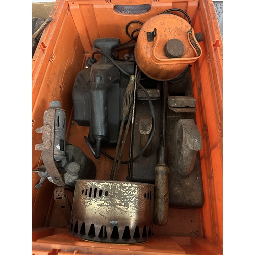 420 - Collection of mixed woodworking tools etc.