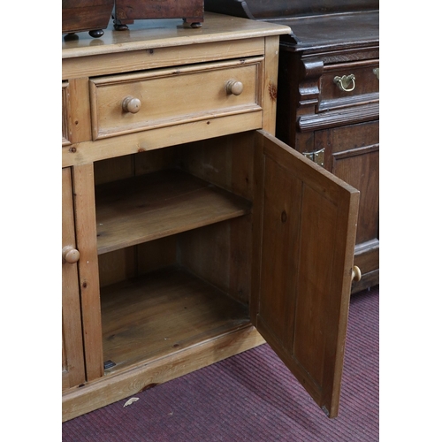 450 - Pine sideboard - Approx W: 170cm D: 49cm H: 91cm