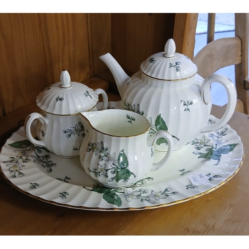 540 - Royal Worcester 6 piece setting Valencia dinner and tea service