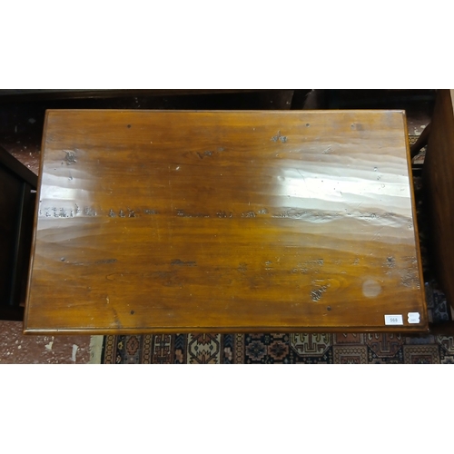 568 - Mahogany coffee table - Approx W: 91cm D: 56cm H: 43cm