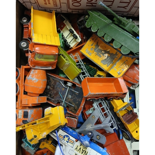 571 - Collection of die cast vehicles