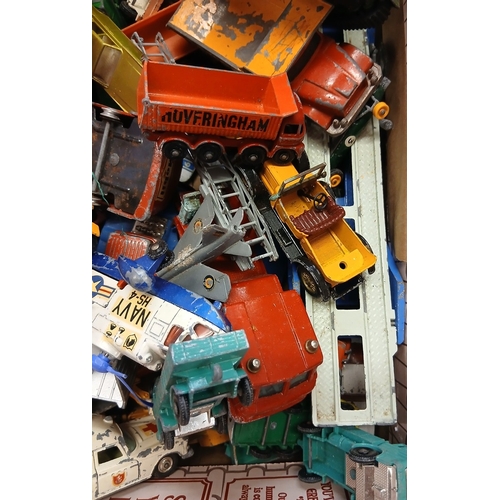 571 - Collection of die cast vehicles