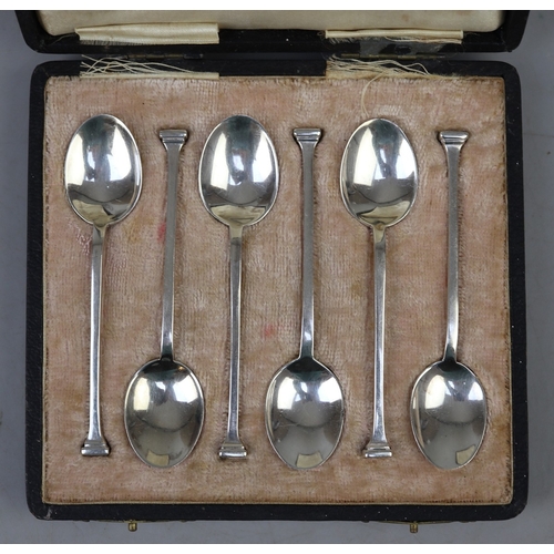 7 - 6 silver teaspoons in original case - Approx 56g