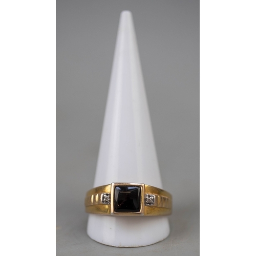123 - Gold on silver stone set gents ring