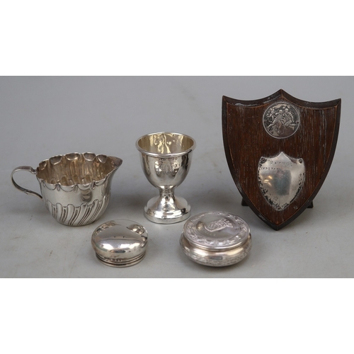13 - Collection of hallmarked silver to include eggcup and trinket box