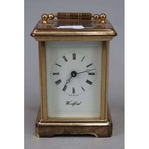 164 - Carriage clock - 1 glass side panel cracked