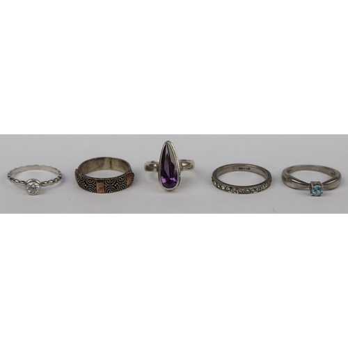 22 - 5 silver rings
