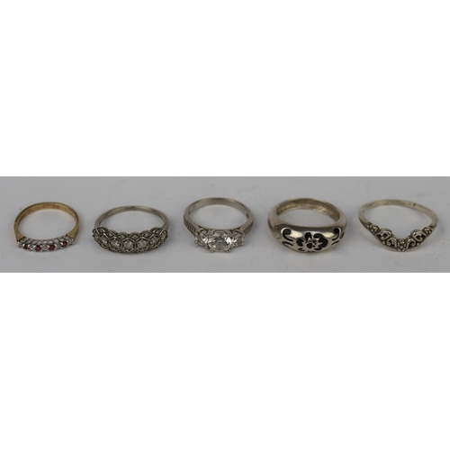 37 - 5 silver rings