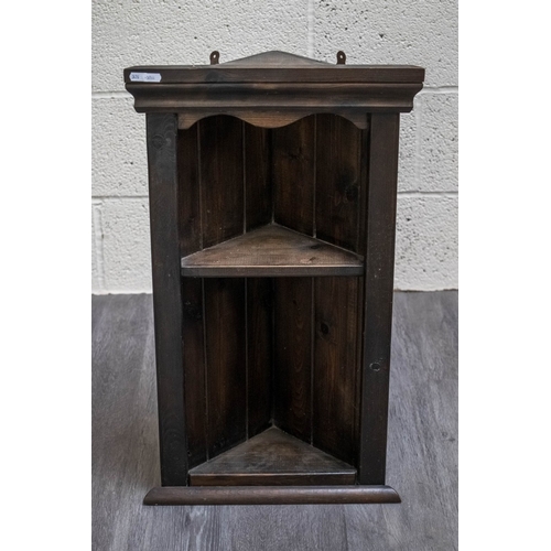 570 - Pine corner shelf unit