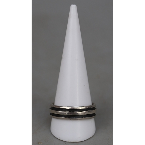 63 - Silver ring