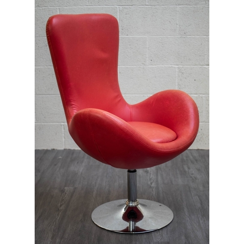 645 - Faux leather retro swivel chair