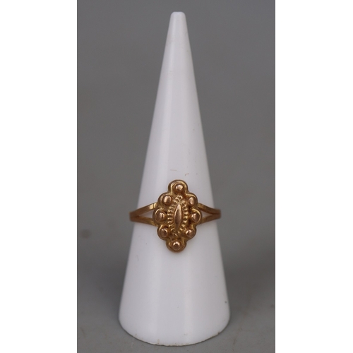 73 - 18ct gold ring - approx 2.7g