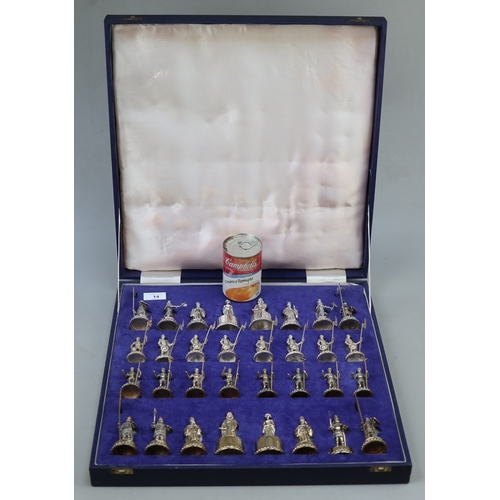 14 - Complete set of hallmarked sterling silver Arthurian chess pieces (32) in original case by Toye Kenn... 