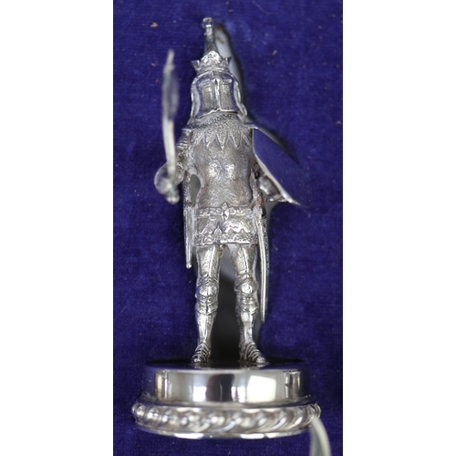 14 - Complete set of hallmarked sterling silver Arthurian chess pieces (32) in original case by Toye Kenn... 