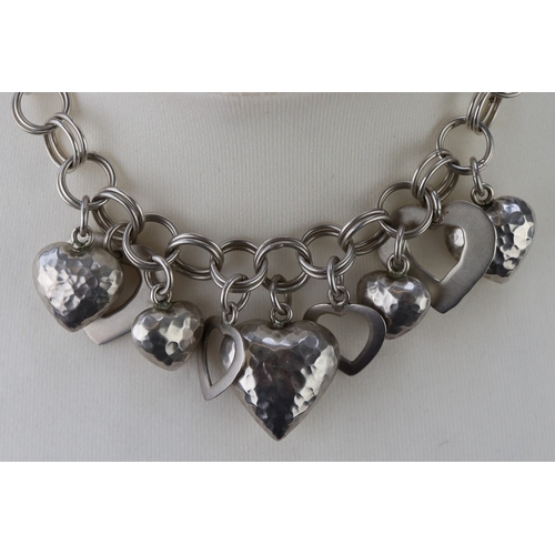147 - Heavy silver heart necklace - Approx 60.36g