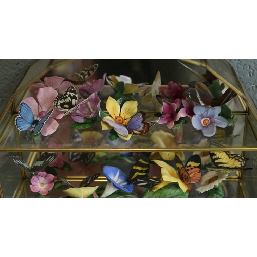 250 - Collectors cabinets together with butterflies and certificates