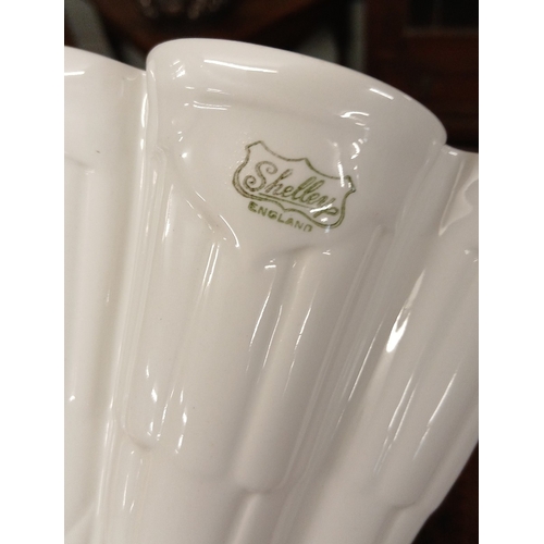 314 - Collection of ceramics to include Shelley jelly mould and gold pattern tea set