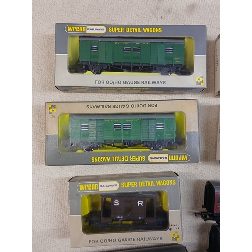 381 - Collection of mostly Wrenn rolling stock in original boxes