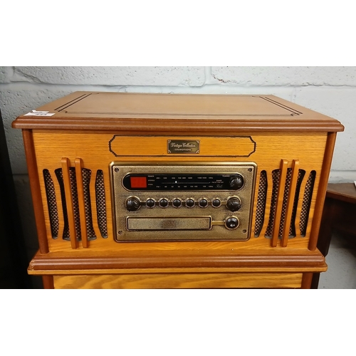 444 - Retro gramophone HiFi on stand