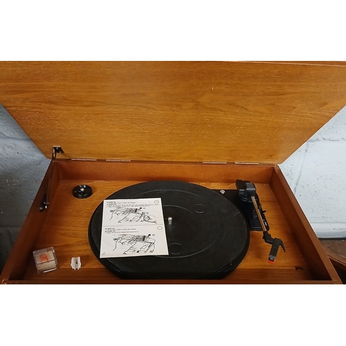 444 - Retro gramophone HiFi on stand