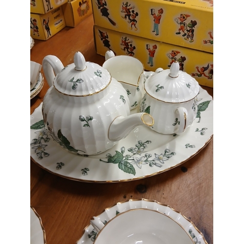 445 - Royal Worcester 6 piece setting Valencia dinner and tea service