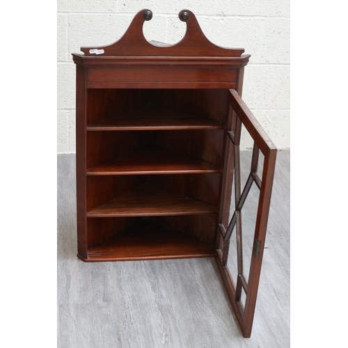 540 - Small glazed Edwardian corner unit