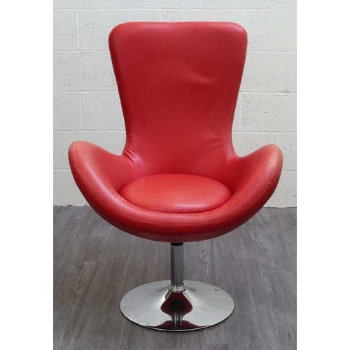 645 - Faux leather retro swivel chair