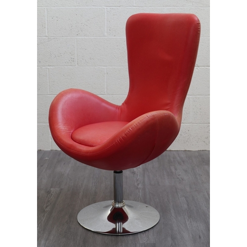 645 - Faux leather retro swivel chair