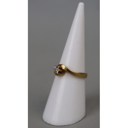 85 - 18ct gold diamond solitaire ring - approx 3.1g