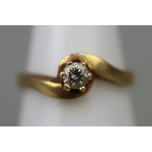 85 - 18ct gold diamond solitaire ring - approx 3.1g