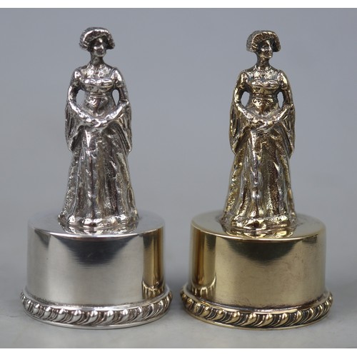 14 - Complete set of hallmarked sterling silver Arthurian chess pieces (32) in original case by Toye Kenn... 