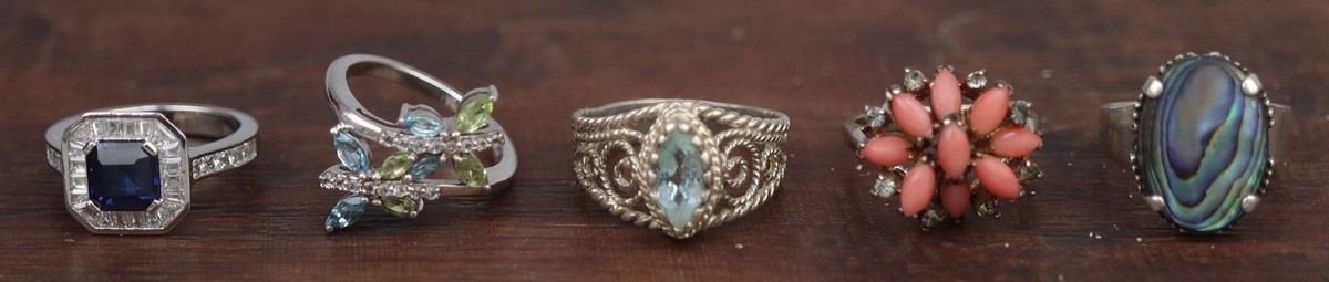 5 silver stone set rings