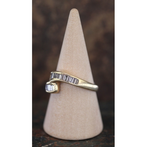 29 - 18ct gold baguette diamond ring approx 1.14ct - Approx weight 3.97g - Size P