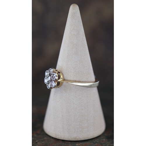 40 - 18ct gold diamond cluster ring - Approx 2g (tested)