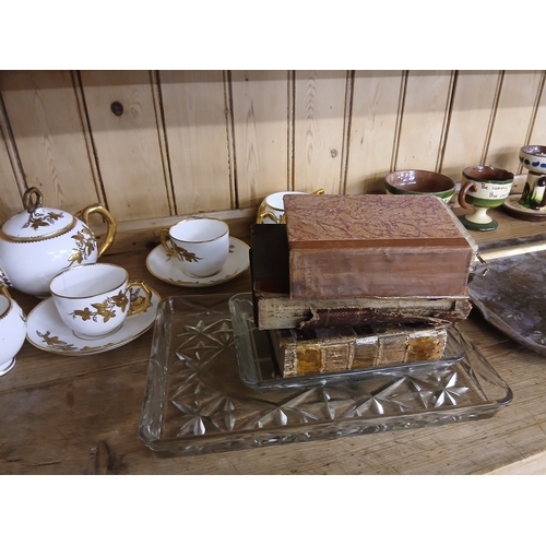 446 - Large quantity of ceramic collectables