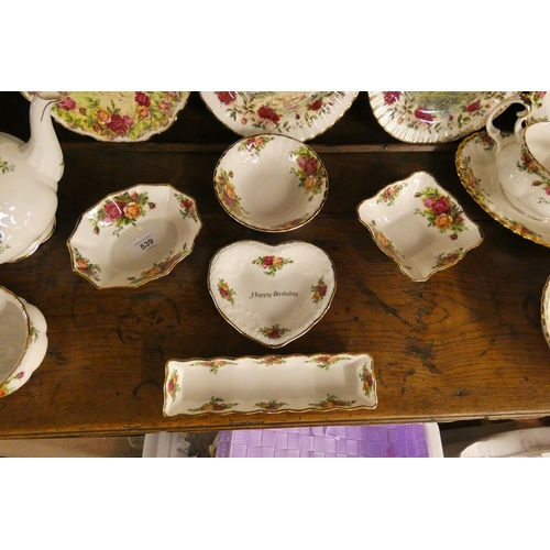 539 - Royal Albert - Collection of Old Country Roses