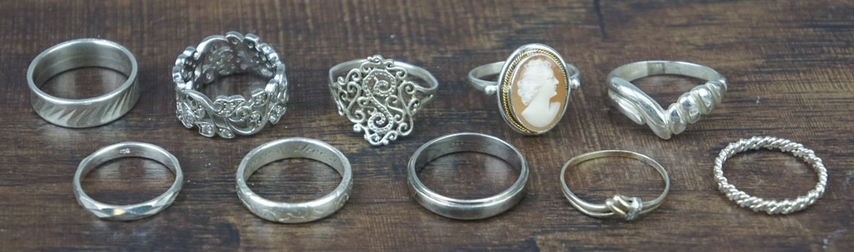 Nine silver rings