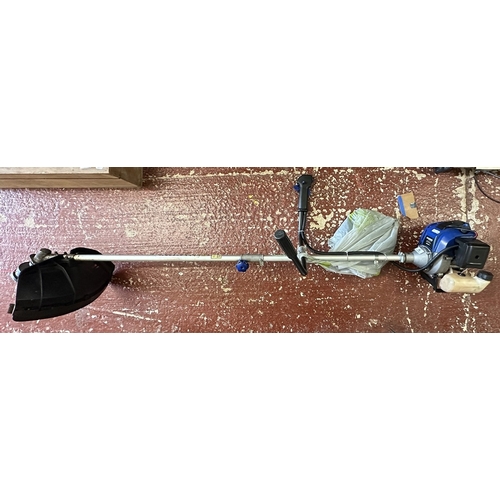 10 - Hyundai petrol strimmer