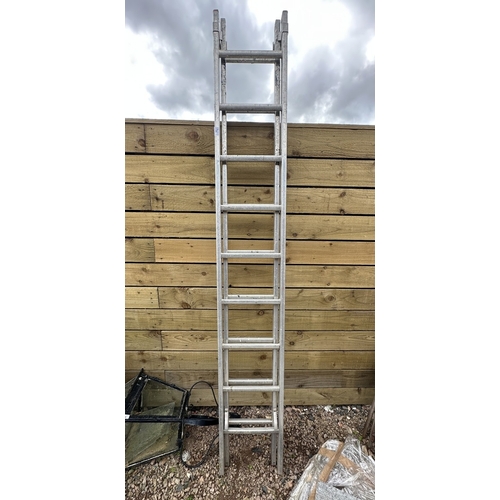 30 - Extendable ladders
