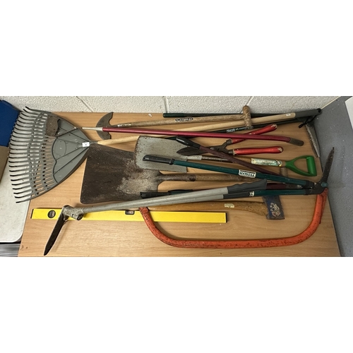 9 - Collection of garden tools