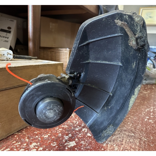 10 - Hyundai petrol strimmer