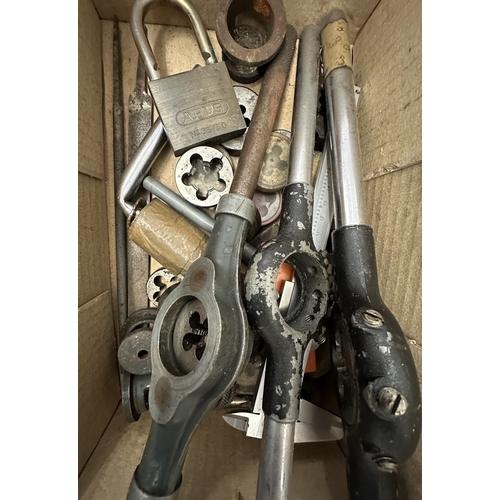 11 - Collection of hand tools