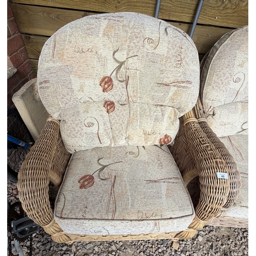 42 - Conservatory suite