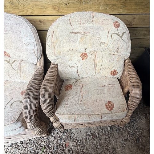 42 - Conservatory suite